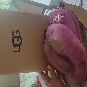 Brand New Ugg Sequin Bow Slipper